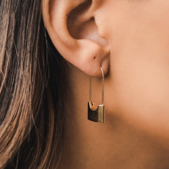 Paperclip lock earrings - Picture 2 of 7